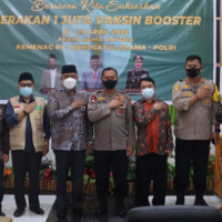 Kanwil Kemenag Sulbar Bersama PWNU Dan POLDA Deklarasikan Gerakan 1 Juta Vaksin Booster Seluruh Indonesia