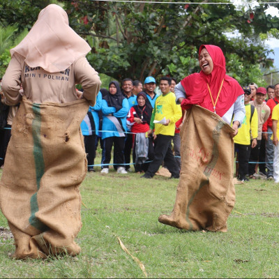 Kemeriahan Hari Pertama Porseni HAB Kementerian Agama 77 tingkat Kanwil Kemenag Sulbar 