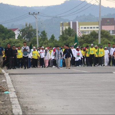 Ribuan Masyarakat Sulbar ikuti Jalan Sehat Kerukunan dan Deklarasi Damai Umat Beragama