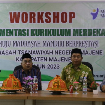 Upaya Peningkatan Mutu Pendidikan, MTsN 2 Majene Gelar Workshop Implementasi Kurikulum Merdeka