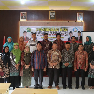 Profesionalitas dan Moderasi Beragama 2 Fokus Kakanwil Pada Pembinaan ASN di MAN 2 Polman