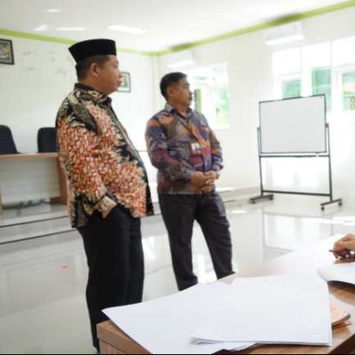 Sambangi MTsN 1 Polman, Kabid Penmad Tekankan Pentingnya Kelas Peminatan