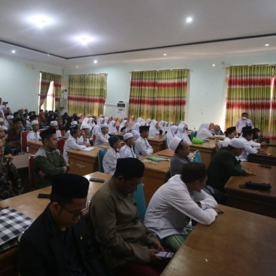 RATUSAN SANTRI  IKUT AJANG MUSABAQAH QIROATIL KUTUB TINGKAT PROVINSI SULBAR