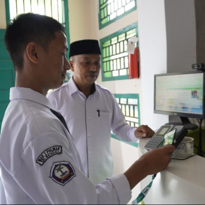 MAN 2 POLMAN, Luncurkan Inovasi Kartu Pelajar Elektronik Berbasis Jaringan IDN