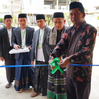 Kabid Papkis Resmikan Pabrik Roti Pondok Pesantren Hasan Yamani