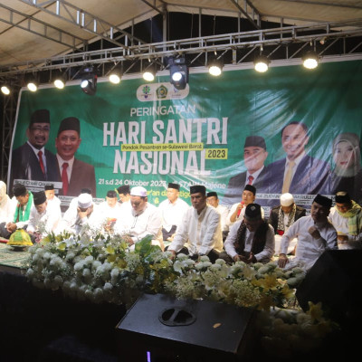 Khotmil Qur'an, Shalawat Nariyah Dan Istighosah Dilangitkan Pada Malam Peringatan Hari Santri Nasional 2023