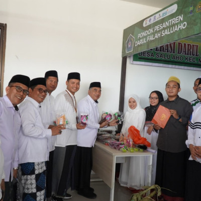 Kakanwil Kemenag Sulbar Secara Resmi Buka Expo Kemandirian Pesantren Dan Marawis Competition