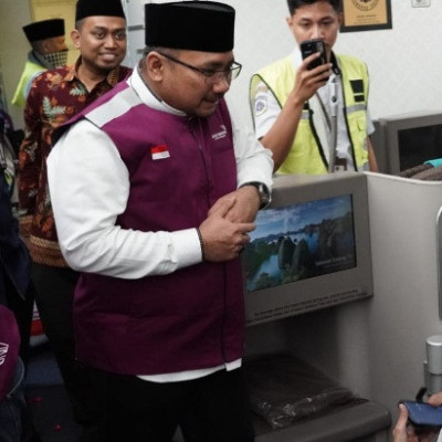 Ikhtiar Haji Ramah Lansia, dari Pendampingan hingga Kursi Bisnis Pesawat