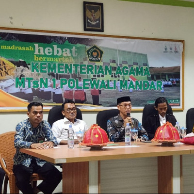 MTsN 1 Polman Gelar Rapat Bersama Dengan Pengurus Komite dan Orang Tua Siswa