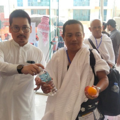 Jemaah Haji Kloter UPG 7 Embarkasi Makassar  Disambut Gembira Di Mekkah