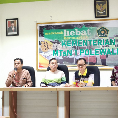 MTs Negeri 1 Polewali Mandar Gelar Rapat Rutin Bahas Tiga Poin Penting 