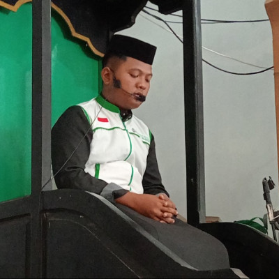 MAN 2 Polman Lakukan Terobosan Baru, Turunkan Siswa Sebagai Tim Khatib Muda untuk Shalat Jum'at