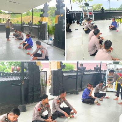 Membangun Keseimbangan Spiritual dan Profesionalisme Satuan Kepolisian Polda Sulbar yang Beragama Hindu