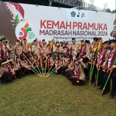 Bumi Perkemahan Cibubur Berwarna Coklat Tua dan Muda