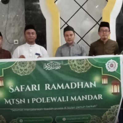 Malam ke -5, MTsN 1 Polewali Mandar Laksanakan Safari Ramadhan di Masjid Teppo Kec.Limboro