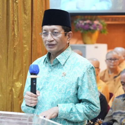 Menag Nasaruddin Umar: Waisak Momentum Menanamkan Kebajikan dan Wujudkan Perdamaian Dunia