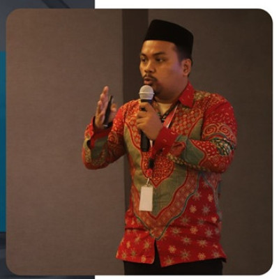 Membaca Al-Qur’an, Menyelami Makna dan Teladan bagi Pekerti