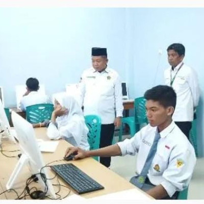 Kemenag Sulbar Pastikan ANBK 2025 di MAN 1 Majene Berjalan Lancar