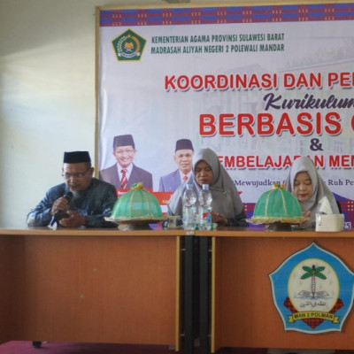 MAN 2 Polewali Mandar Terima Materi Sosialisasi Kurikulum Berbasis Cinta dari Pengawas Madrasah