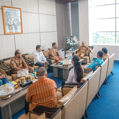 Pembimas Kristen dan LPPD Sulbar Audiensi dengan Gubernur Bahas Dukungan PESPARAWI Nasional XIV di Manokwari