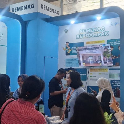 Tepuk Sakinah, Jadi Daya Tarik Kemenag di Pameran KIP 2025