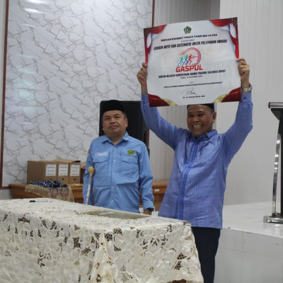 Penandatanganan Piagam Gaspul Kesepakatan Bersama, Kanwil Kemenag Sulbar Perkuat Kolaborasi dan Apresiasi Petugas Layanan Terbaik