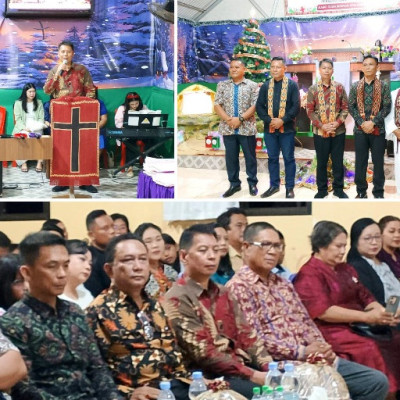 Pembimas Kristen  Kanwil Kemenag Sulbar Hadiri Perayaan Natal GKSB Jemaat Imanuel Bambu