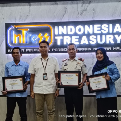 MAN 2 Polewali Mandar Raih Peringkat III Tingkat Provinsi Sulawesi Barat dalam Stakeholder’s Award Semester II Tahun 2025