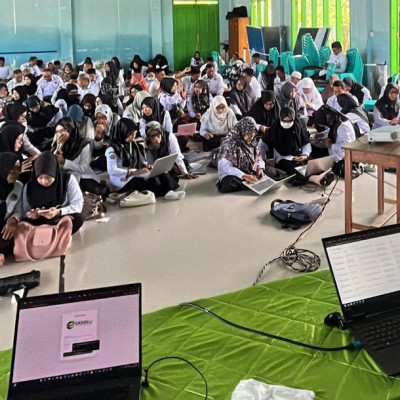 300 Peserta Melantai Saking Antusiasnya Mengikuti Bimtek Esaraku