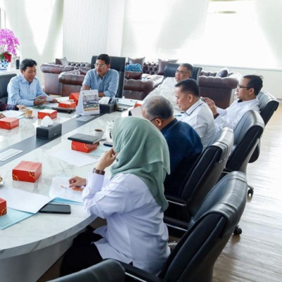 Kemenag dan Baznas Bahas Skema Pengelolaan Zakat untuk Pengentasan Kemiskinan