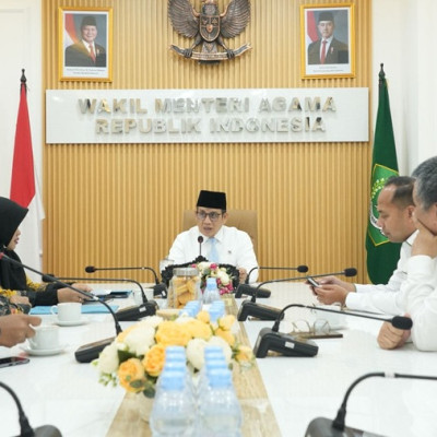 Perkuat Institusi Pendidikan di Daerah, Wamenag Dukung Perluasan Akses Beasiswa untuk PTS