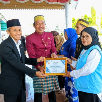 Anak Butuh Dekapan Ayah, Bukan Algoritma Telepon Gengam