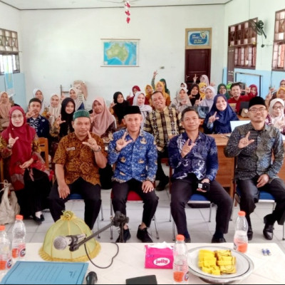 Kasi PAI imbau hindari mencatat lewat telepon pintar