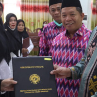 30 Guru Madrasah se-Sulbar Terima Sertifikat Pendidik PPG Sertifikasi Tahun 2021